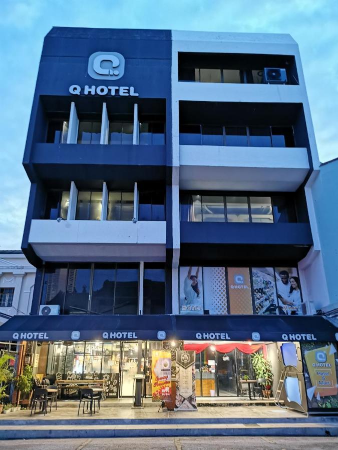 Q Capsule Hotel George Town Buitenkant foto